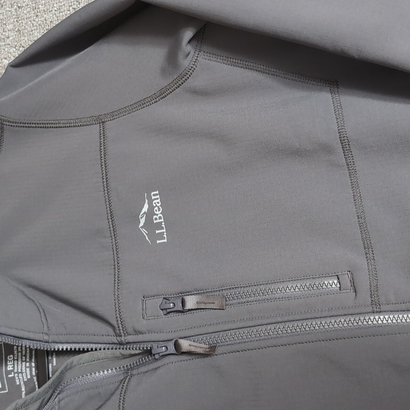 L.L. Bean Windproof Soft Shell Jacket Size Large In Alloy Gray Fleece Lined - Picture 4 of 13